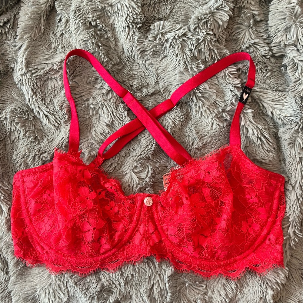Victoria’s Secret unlined bra size 32 DD